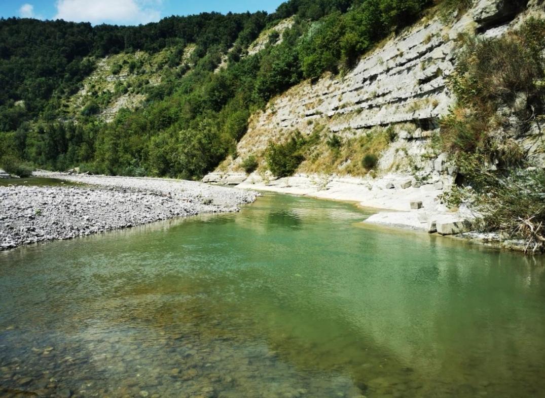 Apartmán Il Nido Di Matilde _Monolocale Design Sul Fiume_ Rossena Exteriér fotografie