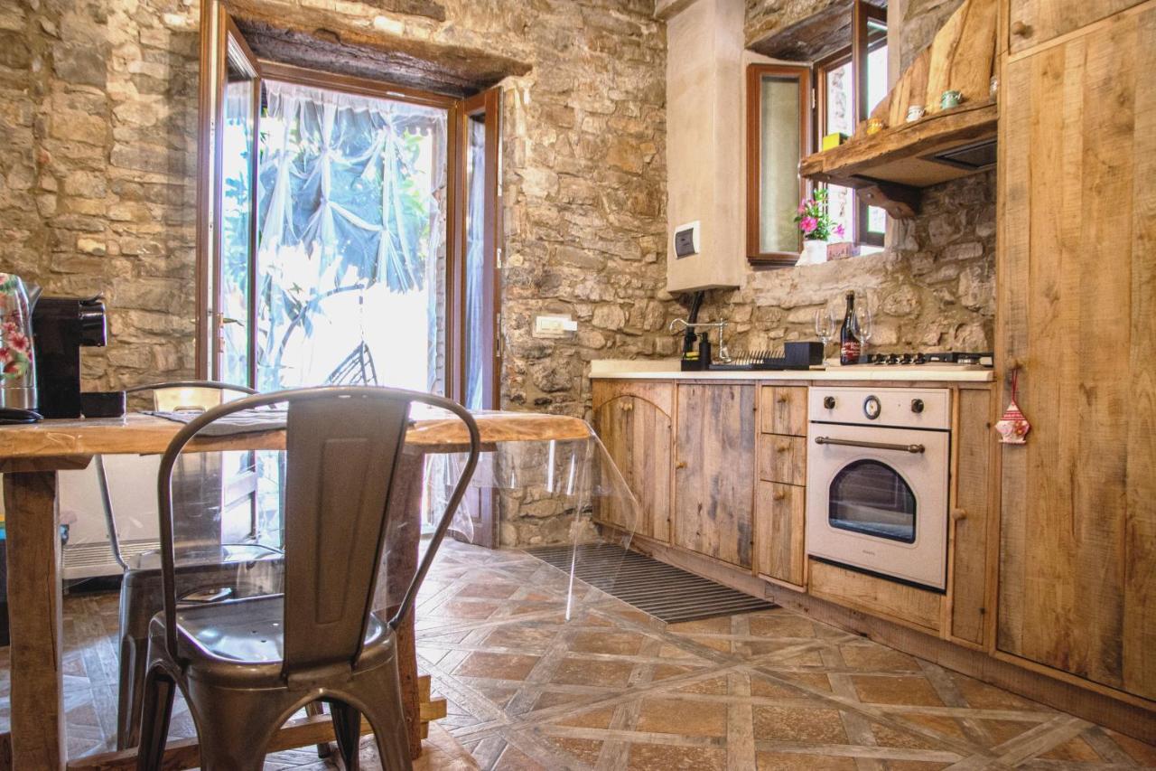 Apartmán Il Nido Di Matilde _Monolocale Design Sul Fiume_ Rossena Exteriér fotografie