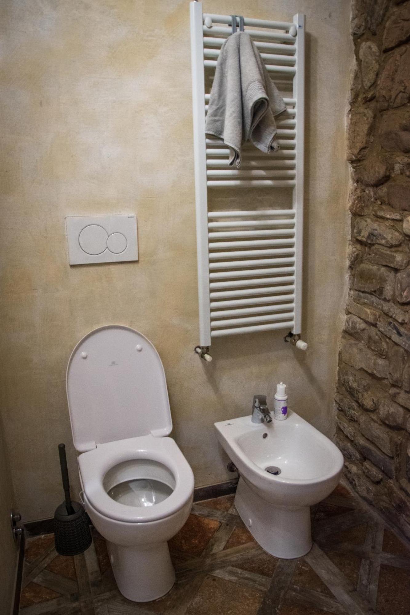Apartmán Il Nido Di Matilde _Monolocale Design Sul Fiume_ Rossena Exteriér fotografie
